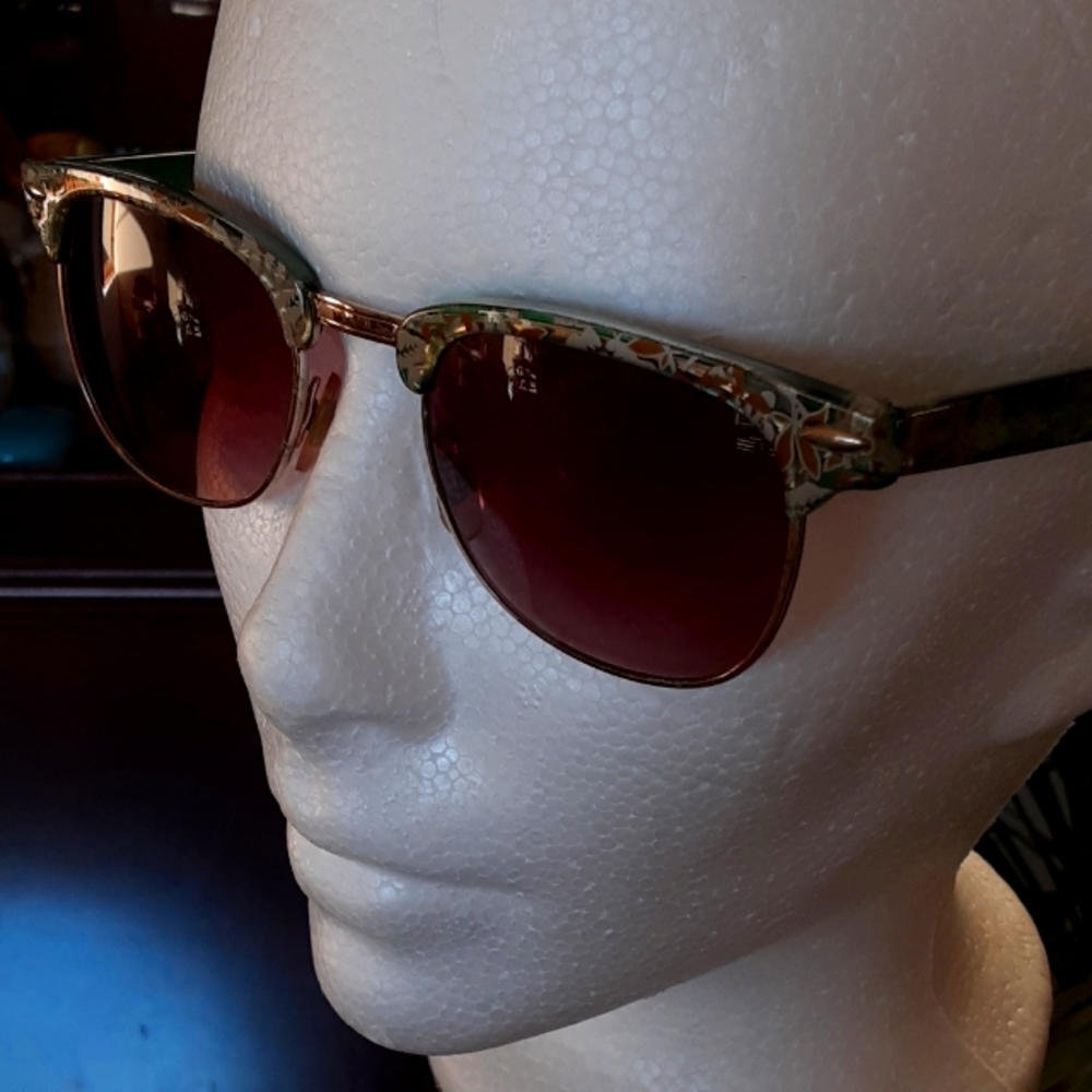 A. J. Morgan Green Floral & Metal Gradient Lense Sunglasses
